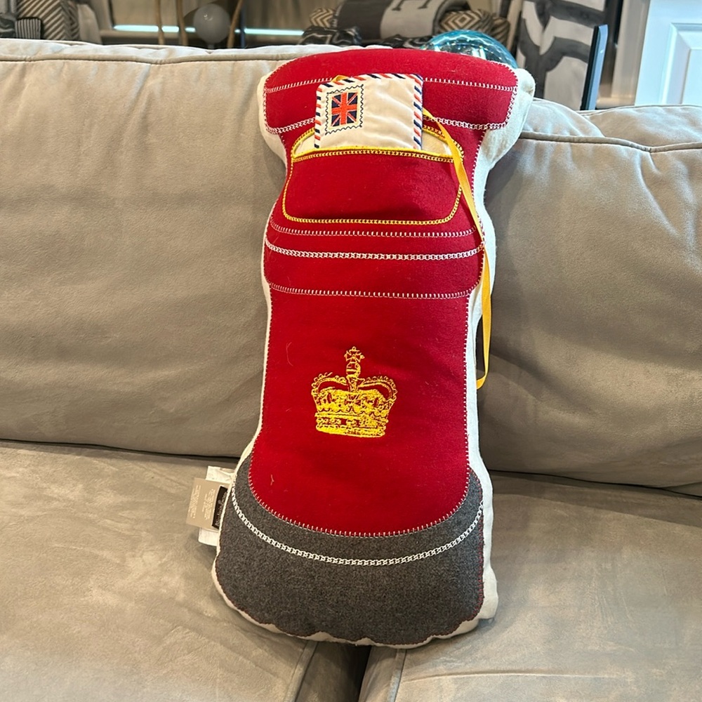 Blissliving Home Accent Pillow - British Post Bid -Red